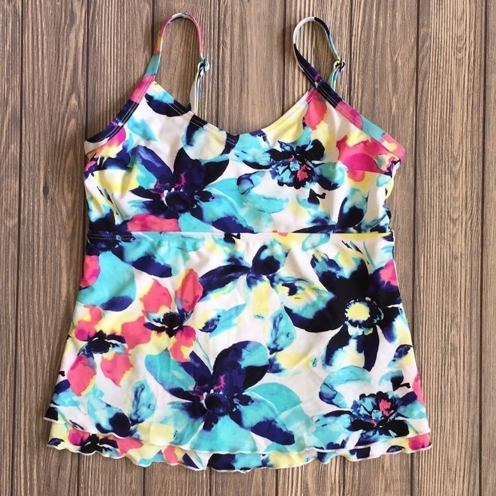 Croft & Barrow size 10 swim top